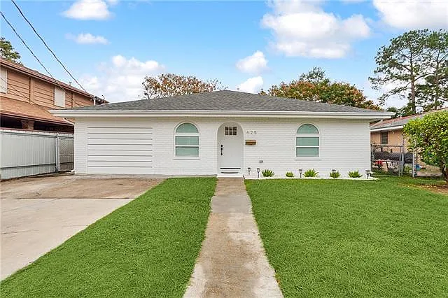 625 Oaklawn Dr