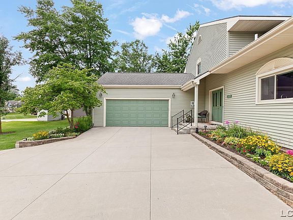 3rd image of 8070 Wadding Dr