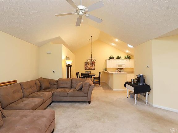 5th image of 2017 Wentworth Village Dr