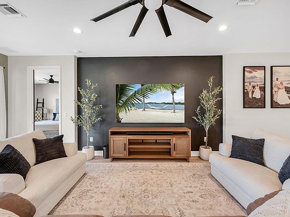 4th image of 2543 Seychelles Dr #606