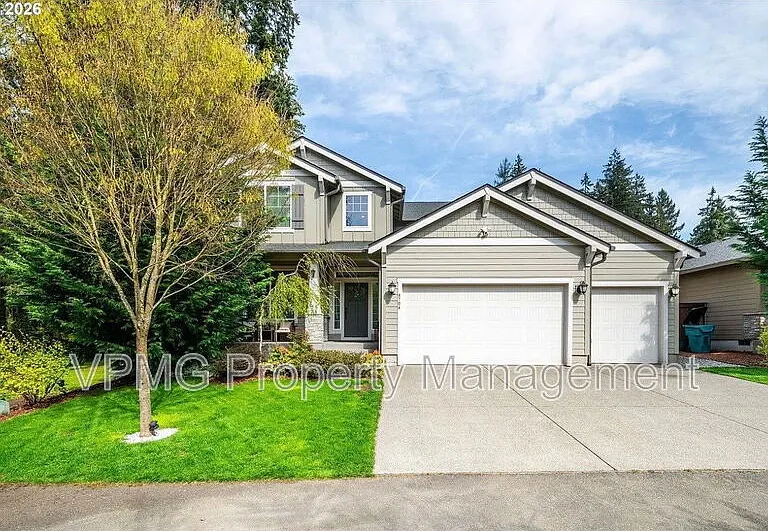 4704 NE 109th St — Photo 1