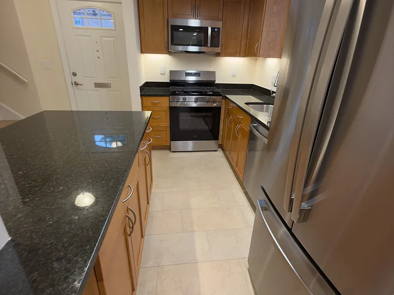 239 Gerry Rd — Photo 10