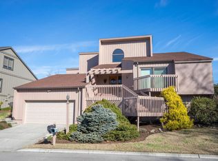 4827 River Place Dr, Knoxville, TN 37914