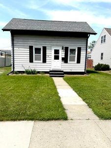 1116 S Lloyd St, Aberdeen, SD, 57401