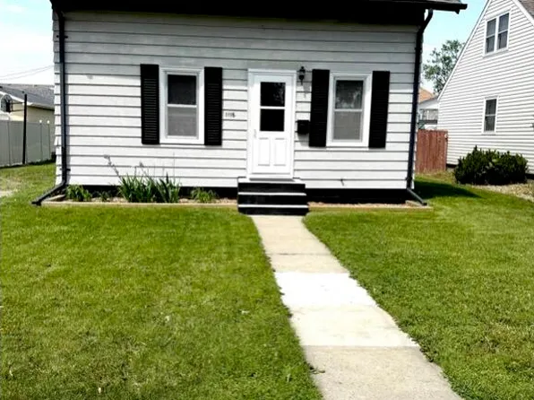 1116 S Lloyd St, Aberdeen, SD 57401