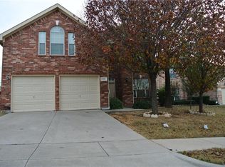 1307 Oakridge Dr, Euless, TX 76040