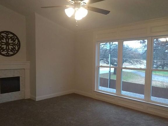 3rd image of 6888 Moss Ln