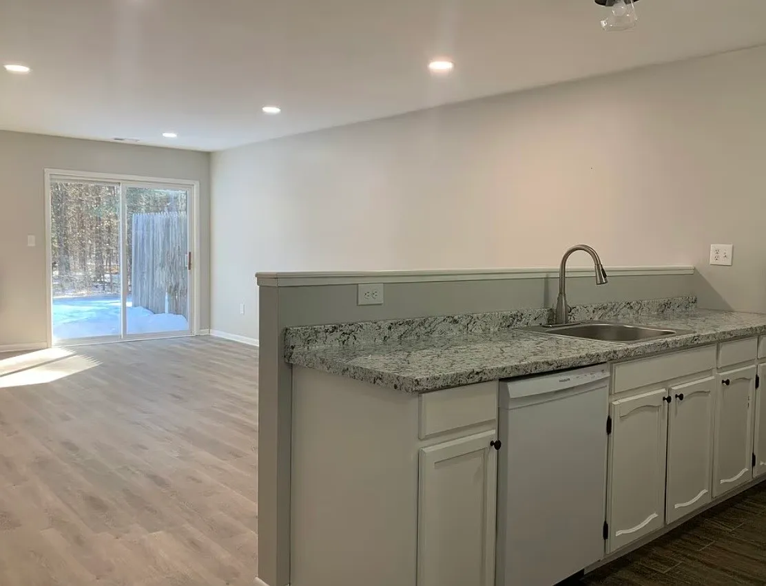 2 bed, 1000 sqft, $1,550 — Photo 1