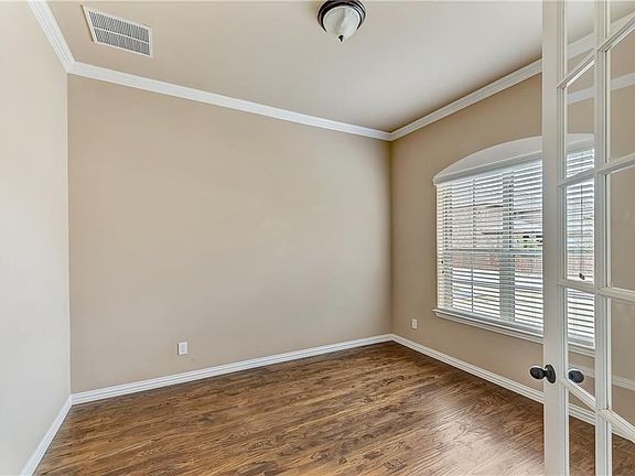 4th image of 3600 Biscayne Dr