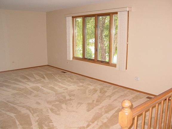 4th image of 7305 W 152nd St #7305