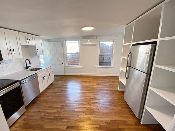 5th image of 1137 Fuller St #3