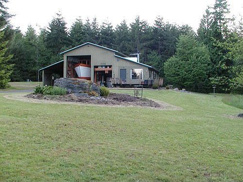 munson home boatshop