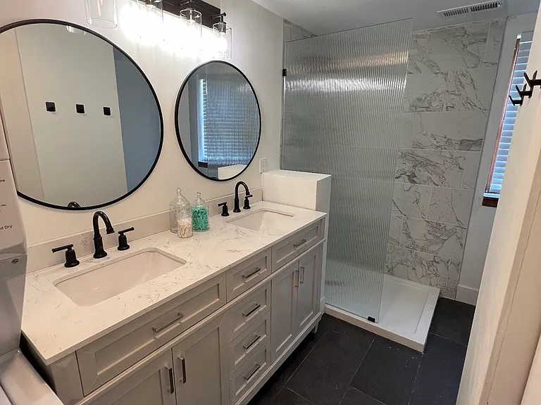 20 E 18th St #3 — Photo 5
