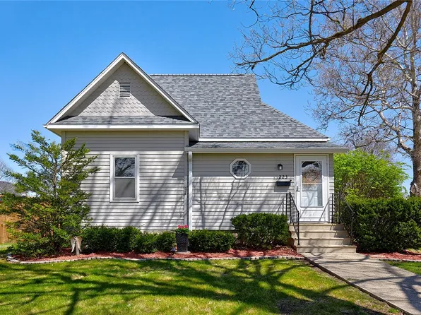 223 S East St, Winterset, IA 50273