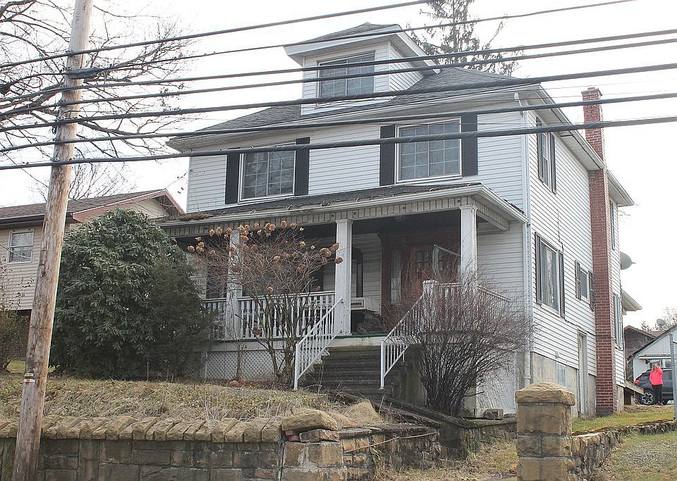 1st image of 717 1/2 N Valley Ave