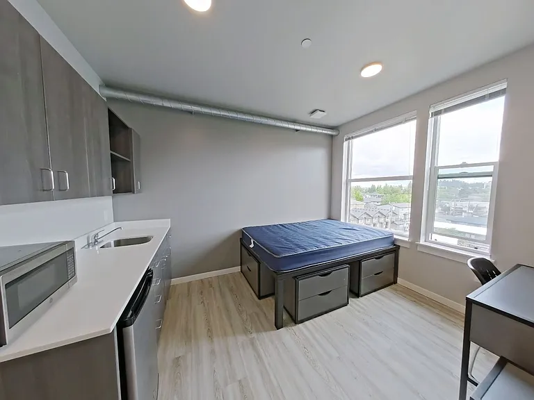 Ferry Street Flats - Modern Studios and Lofted units right by campus! — Photo 35