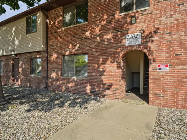 1202 Dean Dr APT 3, Urbana, IL 61802