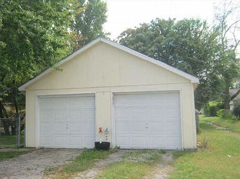2nd image of 331 N Residence St