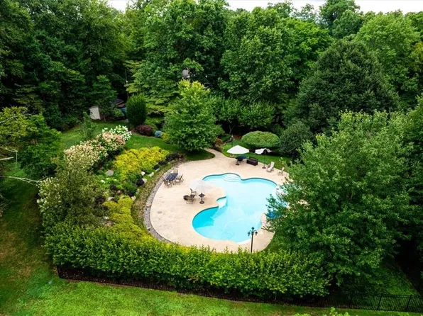 27 Pomona Lane, Suffern, NY 10901