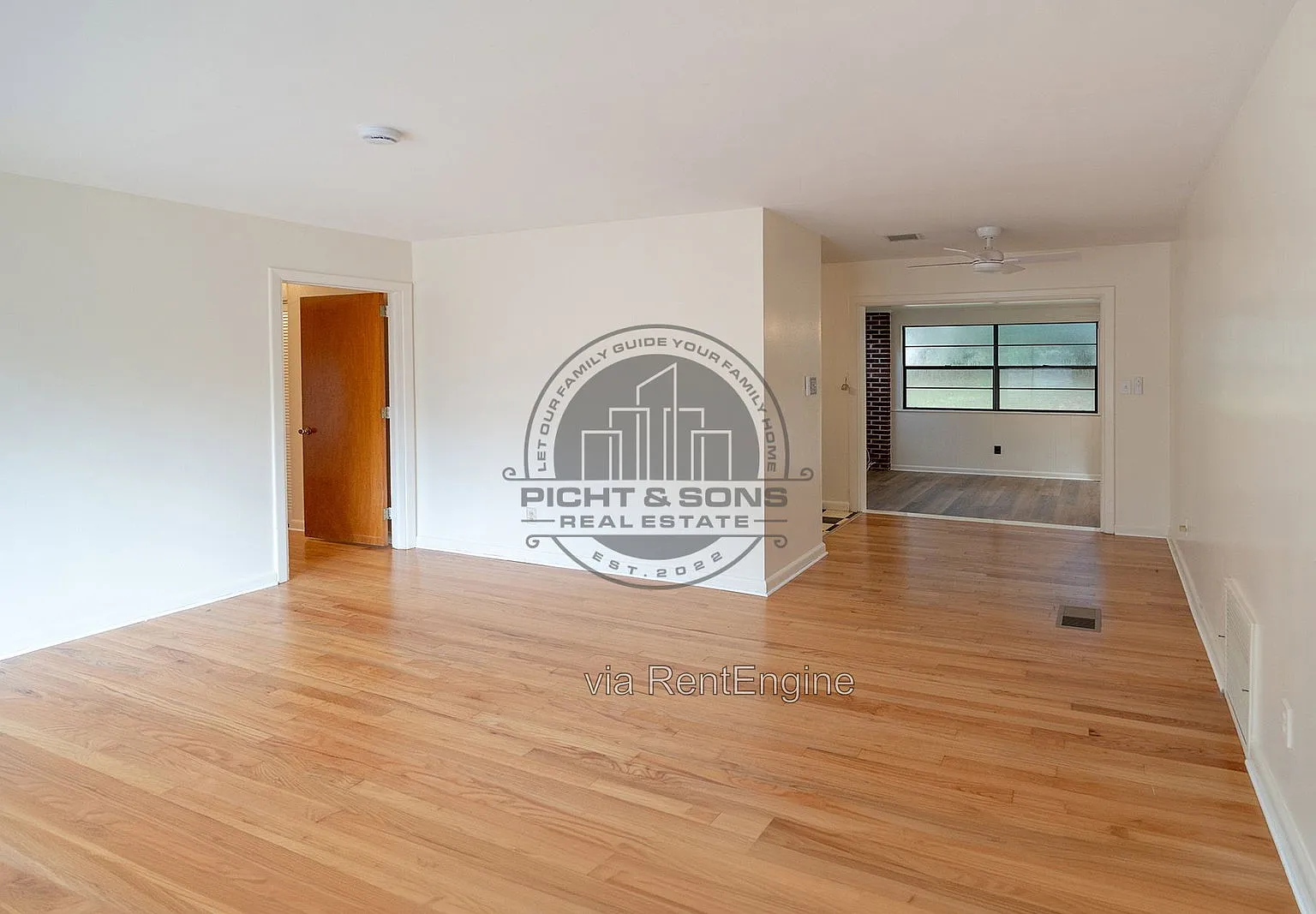 3 bed, 1.5 bath, 1012 sqft, $1,800 — Photo 2