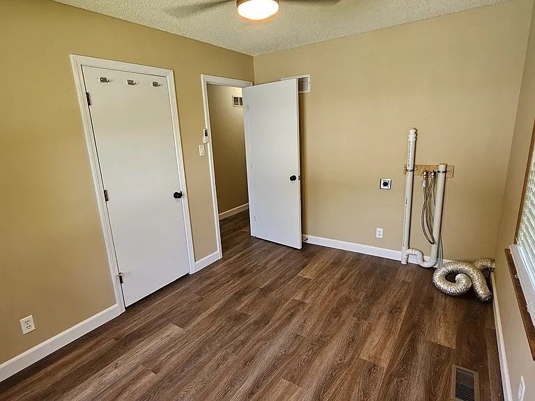 1101 NW Howard Ave — Photo 6