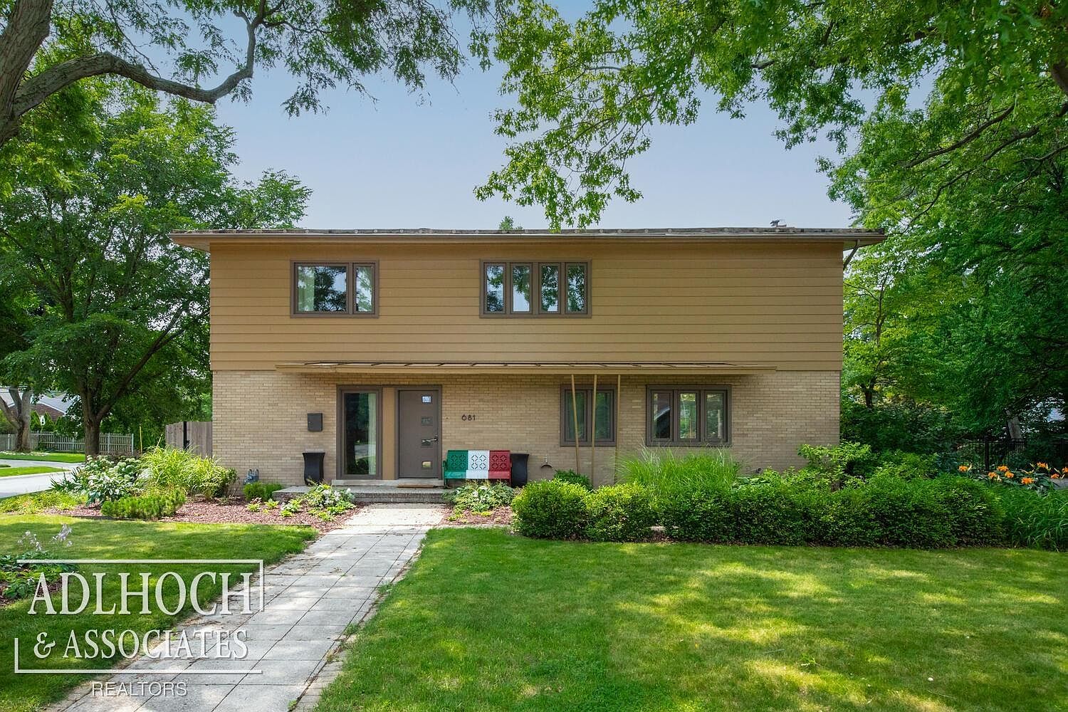 681 Roslyn Rd, Grosse Pointe Woods, MI 48236 Zillow