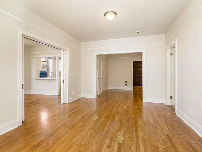 The New Carroll Apartments — Photo 26