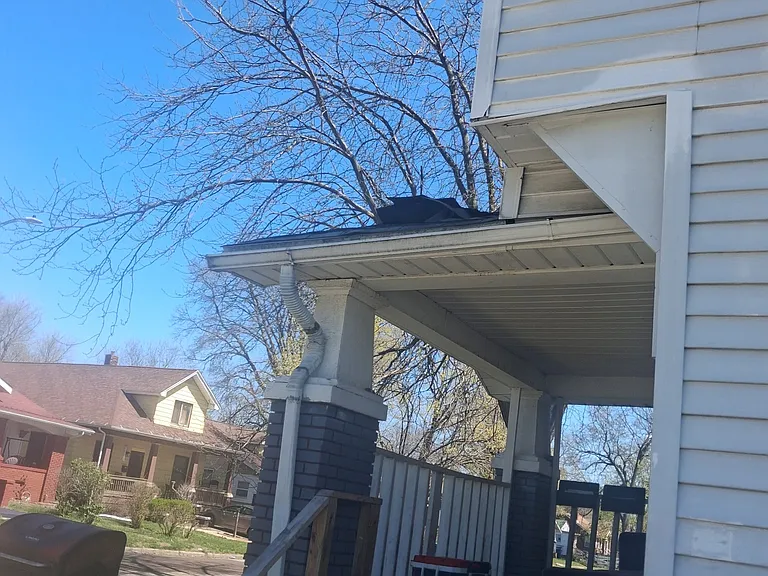 1305 E Locust St #B — Photo 5