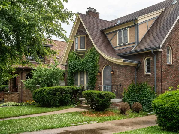 1515 Spaight St, Madison, WI 53703