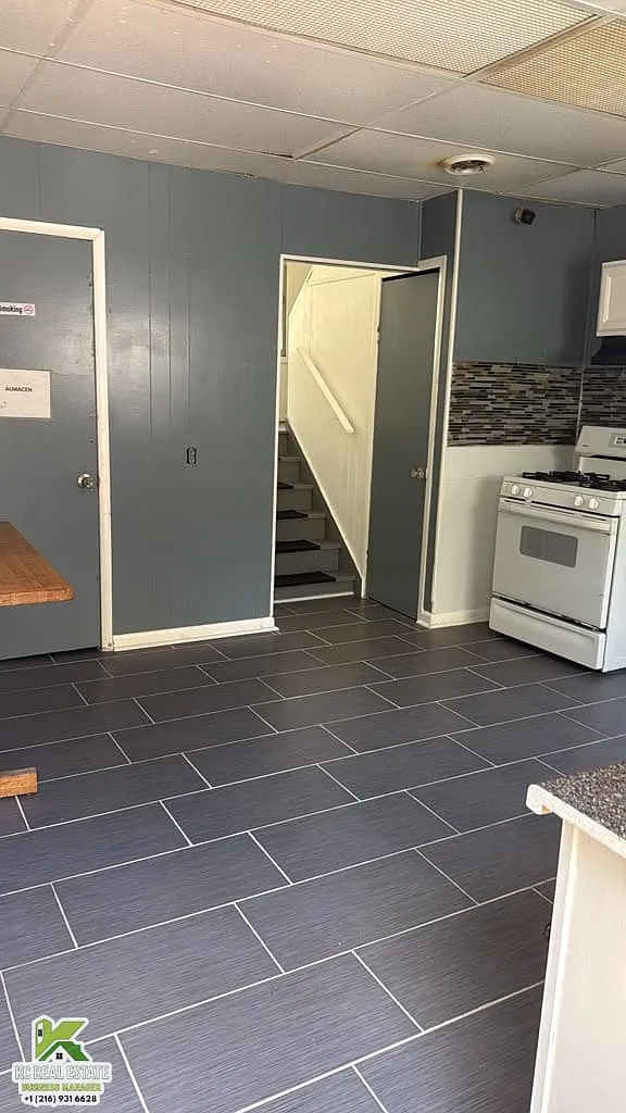7911 Dearborn Ave — Photo 1
