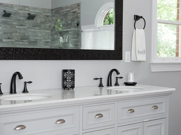 1315 Lake Point Dr — Photo 35