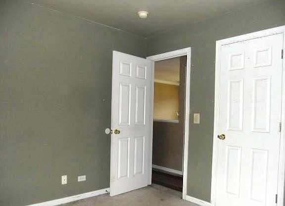 5th image of 3068 Shenandoah Dr