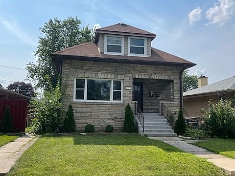 2nd image of 1744 Broadway Ave