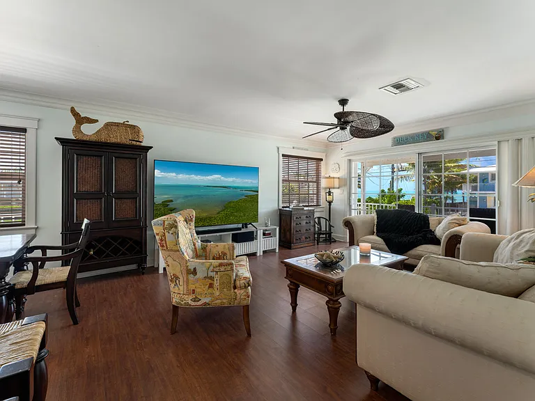 235 W Seaview Cir — Photo 10