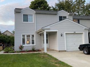 40 Stonefield Dr, Glendale Hts, IL