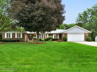 10S381 Alan Rd, Naperville, IL 60564