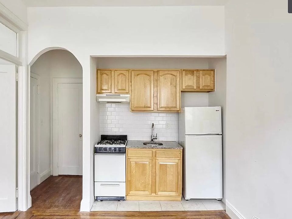 1st image of 453 W 56th St APT 3A