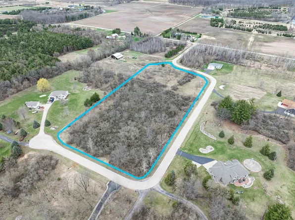 Erinwood Rd #7, New London, WI 54961