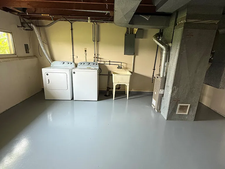 616 Talon St — Photo 15