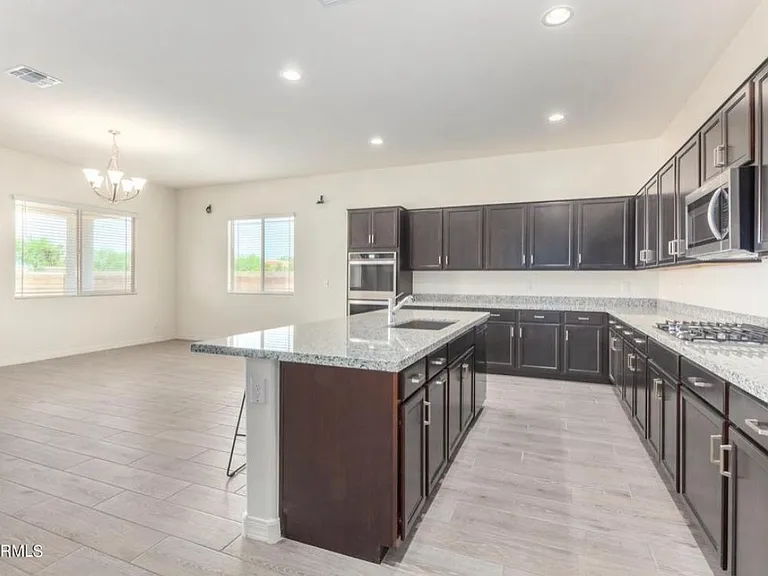 880 W Flamingo Dr — Photo 7