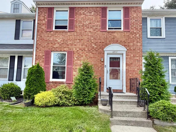 42 Carriage Stop Pl #4, Florence, NJ 08518