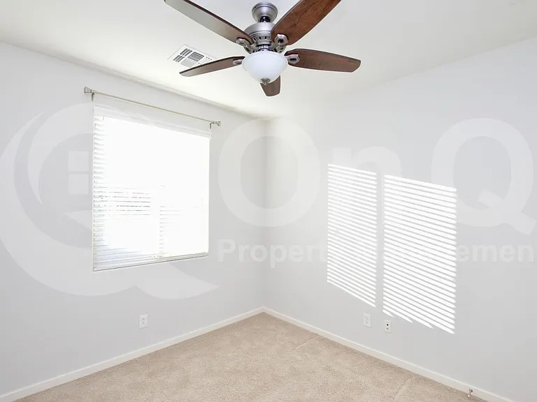 2814 E Quenton St — Photo 12