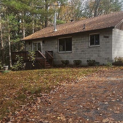 4th image of 11558 Hillcrest Blvd NE