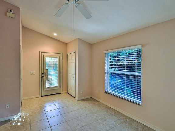 3rd image of 160 Avalon Dr