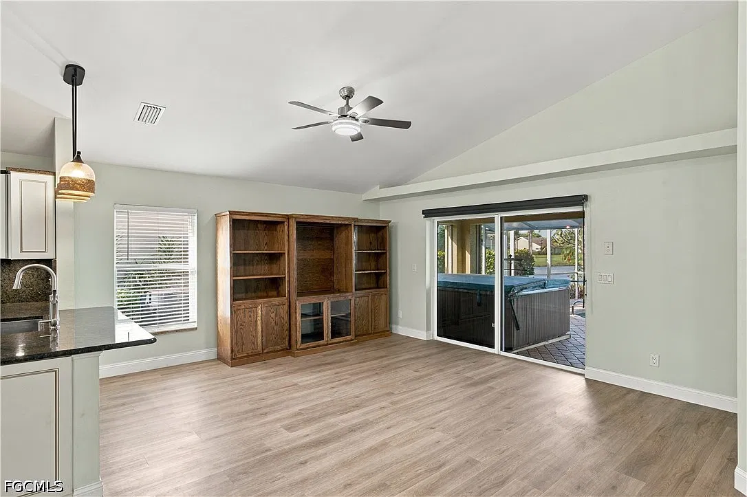 2 bed, 2.0 bath, 1677 sqft, $2,250 — Photo 4