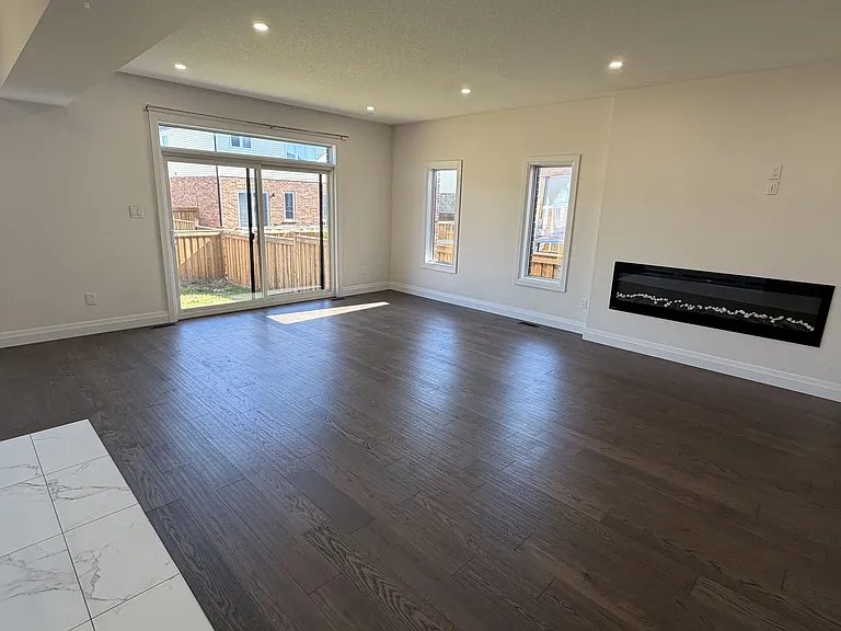 2910 Biddulph St #UPPER — Photo 6