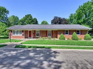 2013 Stanford Pl, Edwardsville, IL 62025