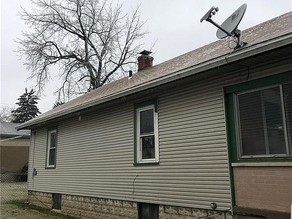 3rd image of 527 S Belmont Ave
