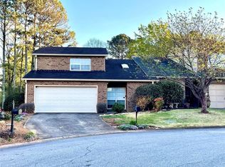 4148 Fawn Ct, Roswell, GA 30068