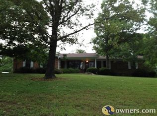 220 Coachlight Rd, Hot Springs, AR 71913